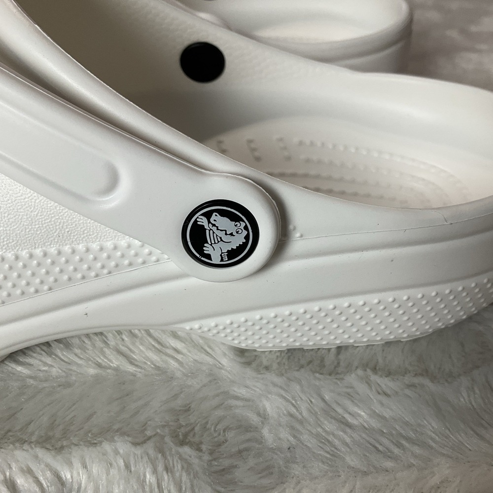 Crocs Classic Clog  White Mens Size 9 Womens Size 11 Slip On Comfort Lightweight - Picture 4 of 9